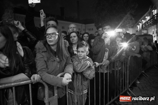 Zdjęcie w galerii na portalu naszraciborz.pl: Juwenalia Raciborskie 2016 już za nami. Grubson porwał publiczność wiadomości z regionu