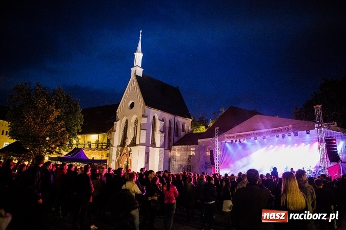 Zdjęcie w galerii na portalu naszraciborz.pl: Juwenalia Raciborskie 2016 już za nami. Grubson porwał publiczność wiadomości z regionu