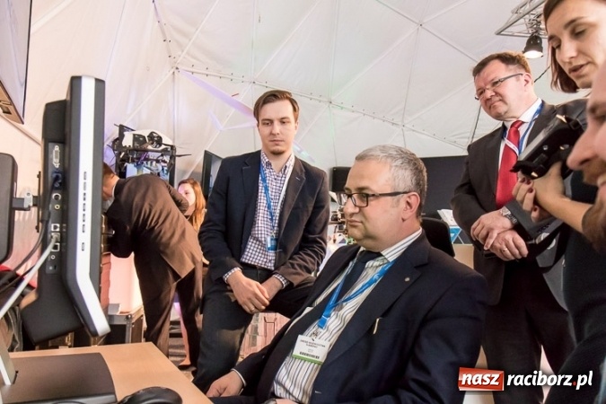 Zdjęcie w galerii na portalu naszraciborz.pl: Śląskie pokazuje, co potrafi - otwarcie Sfery Innowacji towarzyszącej Europejskiemu Kongresowi Gospodarczemu  wiadomości z regionu