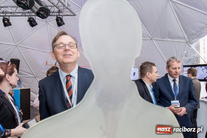 Zdjęcie w galerii na portalu naszraciborz.pl: Śląskie pokazuje, co potrafi - otwarcie Sfery Innowacji towarzyszącej Europejskiemu Kongresowi Gospodarczemu  wiadomości z regionu