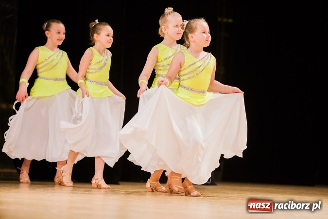 Zdjęcie w galerii na portalu naszraciborz.pl: IX Powiatowy Festiwal Twórczości Artystycznej - konkurs tańca wiadomości z regionu