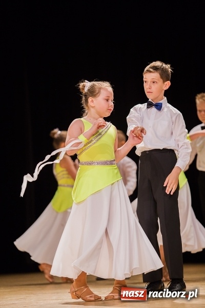 Zdjęcie w galerii na portalu naszraciborz.pl: IX Powiatowy Festiwal Twórczości Artystycznej - konkurs tańca wiadomości z regionu