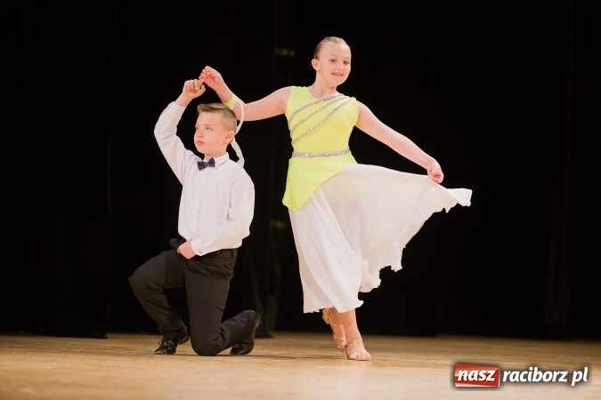 Zdjęcie w galerii na portalu naszraciborz.pl: IX Powiatowy Festiwal Twórczości Artystycznej - konkurs tańca wiadomości z regionu