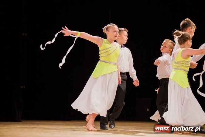 Zdjęcie w galerii na portalu naszraciborz.pl: IX Powiatowy Festiwal Twórczości Artystycznej - konkurs tańca wiadomości z regionu