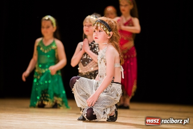 Zdjęcie w galerii na portalu naszraciborz.pl: IX Powiatowy Festiwal Twórczości Artystycznej - konkurs tańca wiadomości z regionu