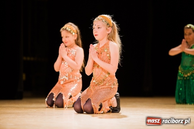 Zdjęcie w galerii na portalu naszraciborz.pl: IX Powiatowy Festiwal Twórczości Artystycznej - konkurs tańca wiadomości z regionu
