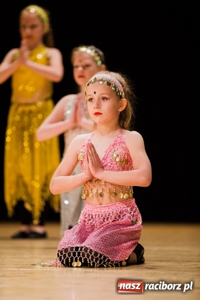 Zdjęcie w galerii na portalu naszraciborz.pl: IX Powiatowy Festiwal Twórczości Artystycznej - konkurs tańca wiadomości z regionu