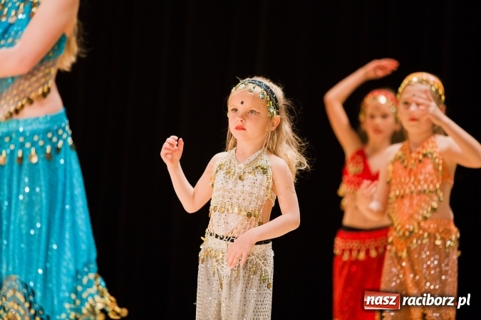 Zdjęcie w galerii na portalu naszraciborz.pl: IX Powiatowy Festiwal Twórczości Artystycznej - konkurs tańca wiadomości z regionu