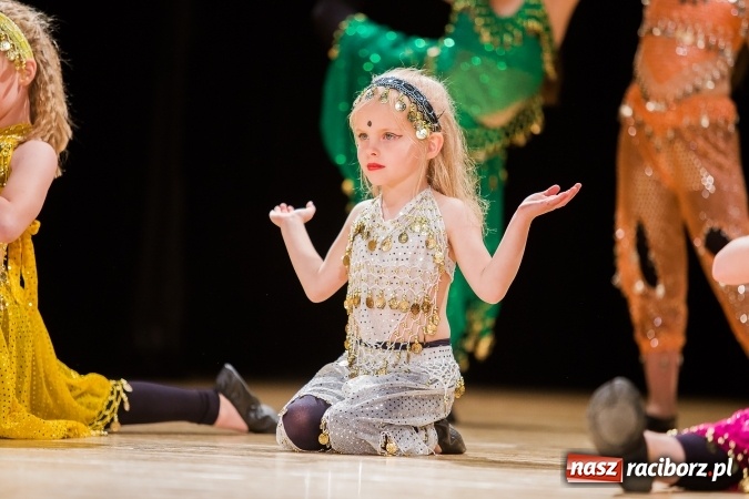 Zdjęcie w galerii na portalu naszraciborz.pl: IX Powiatowy Festiwal Twórczości Artystycznej - konkurs tańca wiadomości z regionu