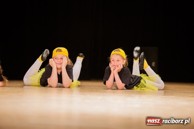 Zdjęcie w galerii na portalu naszraciborz.pl: IX Powiatowy Festiwal Twórczości Artystycznej - konkurs tańca wiadomości z regionu