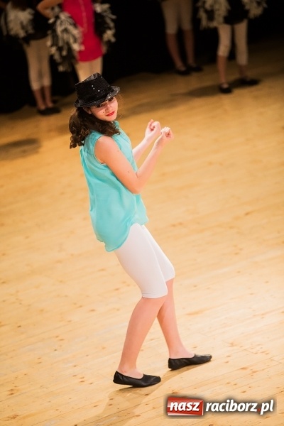 Zdjęcie w galerii na portalu naszraciborz.pl: IX Powiatowy Festiwal Twórczości Artystycznej - konkurs tańca wiadomości z regionu