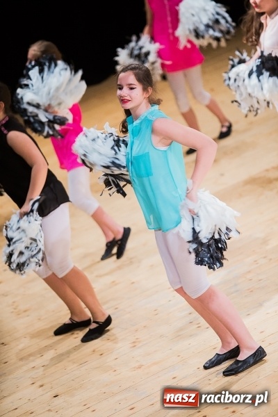 Zdjęcie w galerii na portalu naszraciborz.pl: IX Powiatowy Festiwal Twórczości Artystycznej - konkurs tańca wiadomości z regionu