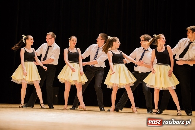 Zdjęcie w galerii na portalu naszraciborz.pl: IX Powiatowy Festiwal Twórczości Artystycznej - konkurs tańca wiadomości z regionu