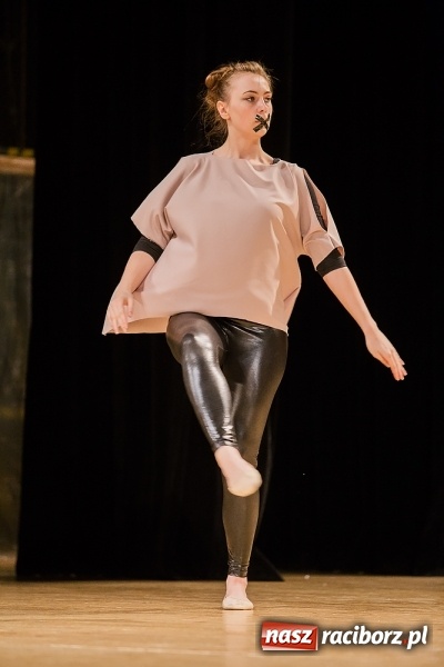 Zdjęcie w galerii na portalu naszraciborz.pl: IX Powiatowy Festiwal Twórczości Artystycznej - konkurs tańca wiadomości z regionu