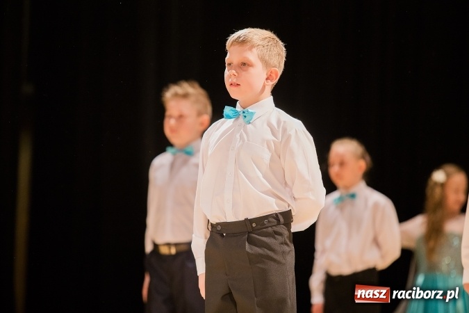 Zdjęcie w galerii na portalu naszraciborz.pl: IX Powiatowy Festiwal Twórczości Artystycznej - konkurs tańca wiadomości z regionu