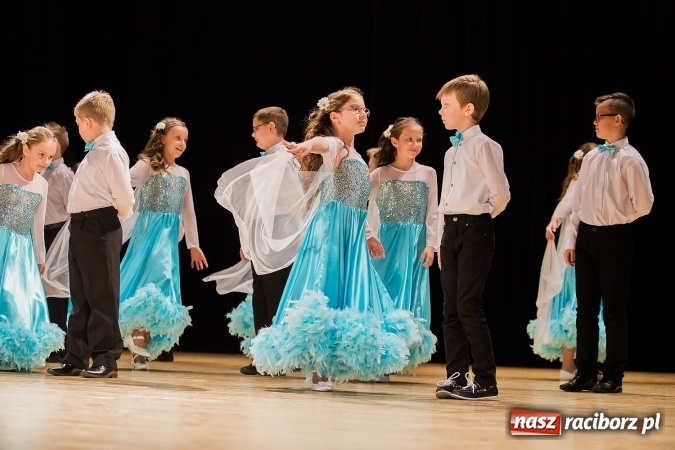 Zdjęcie w galerii na portalu naszraciborz.pl: IX Powiatowy Festiwal Twórczości Artystycznej - konkurs tańca wiadomości z regionu