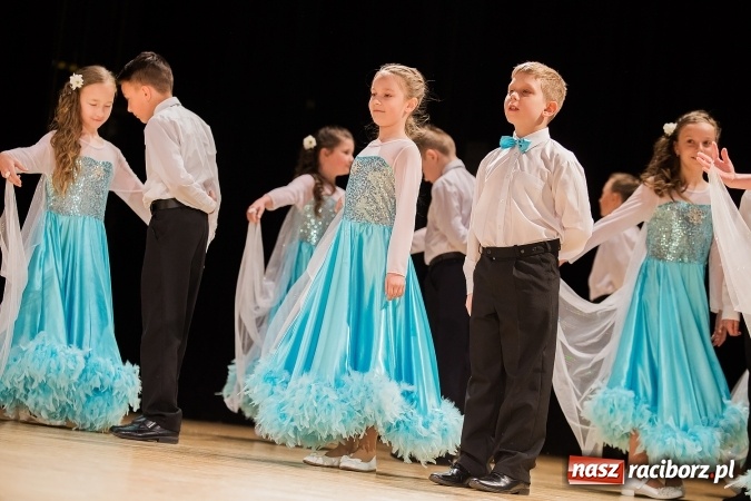Zdjęcie w galerii na portalu naszraciborz.pl: IX Powiatowy Festiwal Twórczości Artystycznej - konkurs tańca wiadomości z regionu