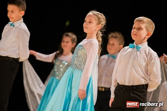 Zdjęcie w galerii na portalu naszraciborz.pl: IX Powiatowy Festiwal Twórczości Artystycznej - konkurs tańca wiadomości z regionu
