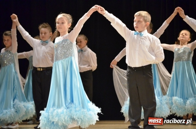 Zdjęcie w galerii na portalu naszraciborz.pl: IX Powiatowy Festiwal Twórczości Artystycznej - konkurs tańca wiadomości z regionu