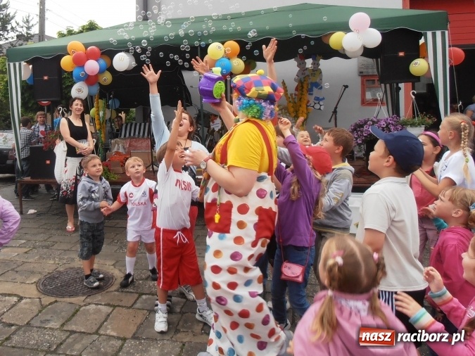 Zdjęcie w galerii na portalu naszraciborz.pl: Na zielonej trawce z Crazy Club! wiadomości z regionu