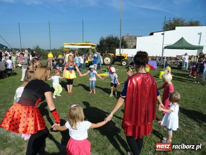 Zdjęcie w galerii na portalu naszraciborz.pl: Na zielonej trawce z Crazy Club! wiadomości z regionu