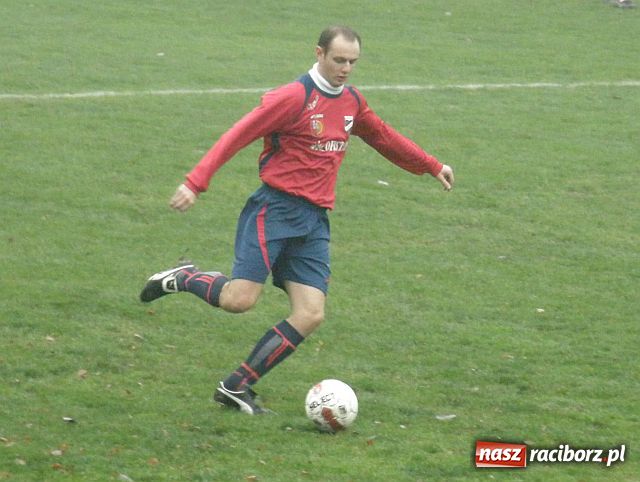 Zdjęcie w galerii na portalu naszraciborz.pl: Dwa gole w doliczonym czasie gry wiadomości z regionu