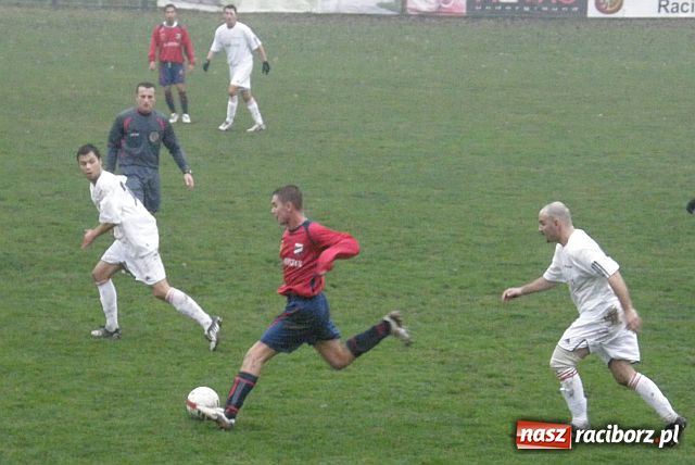 Zdjęcie w galerii na portalu naszraciborz.pl: Dwa gole w doliczonym czasie gry wiadomości z regionu