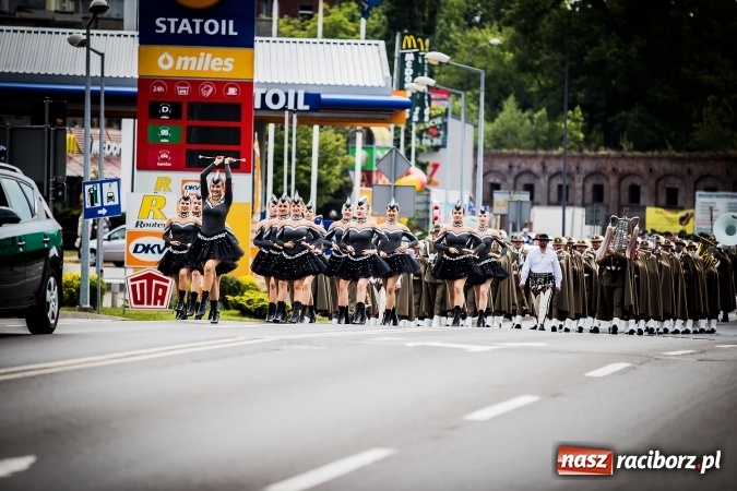 Zdjęcie w galerii na portalu naszraciborz.pl: Podhalańczycy w Raciborzu - FOTOREPORTAŻ z obchodów 25-lecia Straży Granicznej wiadomości z regionu