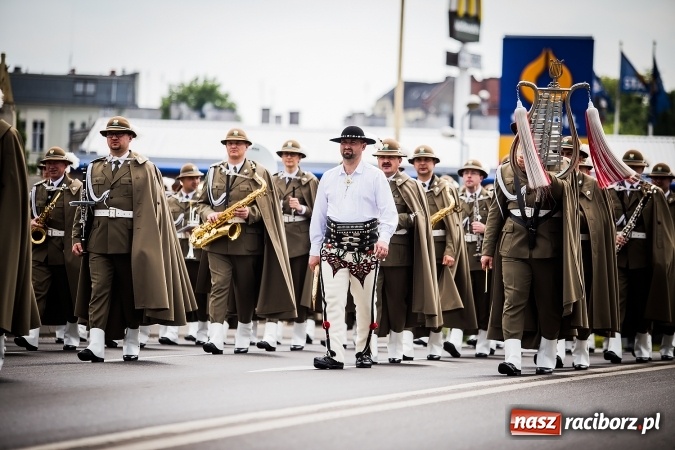 Zdjęcie w galerii na portalu naszraciborz.pl: Podhalańczycy w Raciborzu - FOTOREPORTAŻ z obchodów 25-lecia Straży Granicznej wiadomości z regionu