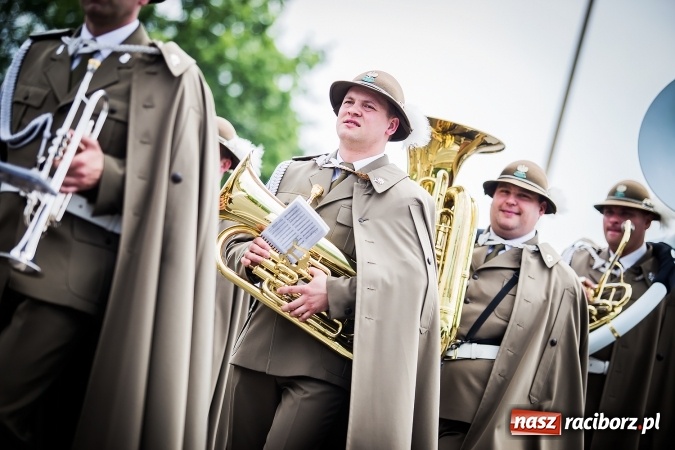 Zdjęcie w galerii na portalu naszraciborz.pl: Podhalańczycy w Raciborzu - FOTOREPORTAŻ z obchodów 25-lecia Straży Granicznej wiadomości z regionu