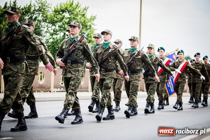 Zdjęcie w galerii na portalu naszraciborz.pl: Podhalańczycy w Raciborzu - FOTOREPORTAŻ z obchodów 25-lecia Straży Granicznej wiadomości z regionu