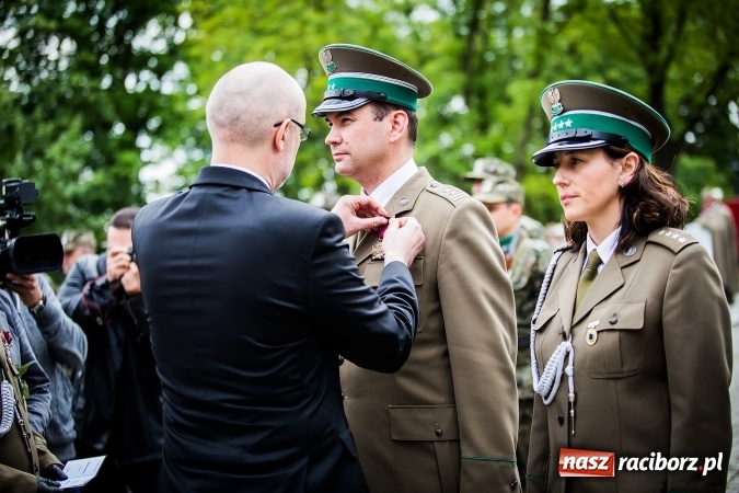 Zdjęcie w galerii na portalu naszraciborz.pl: Podhalańczycy w Raciborzu - FOTOREPORTAŻ z obchodów 25-lecia Straży Granicznej wiadomości z regionu