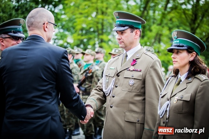 Zdjęcie w galerii na portalu naszraciborz.pl: Podhalańczycy w Raciborzu - FOTOREPORTAŻ z obchodów 25-lecia Straży Granicznej wiadomości z regionu