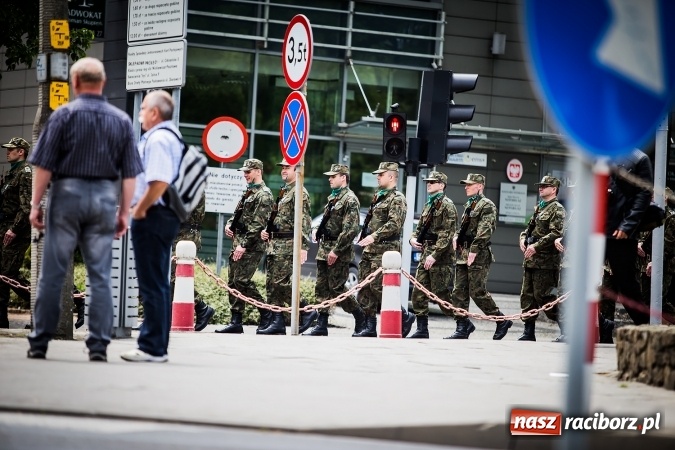 Zdjęcie w galerii na portalu naszraciborz.pl: Podhalańczycy w Raciborzu - FOTOREPORTAŻ z obchodów 25-lecia Straży Granicznej wiadomości z regionu