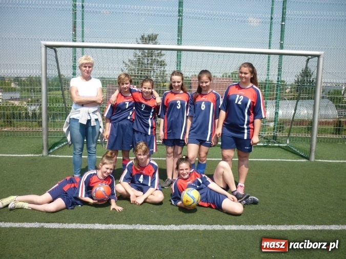 Zdjęcie w galerii na portalu naszraciborz.pl: Awans piłkarek z Rudnika do półfinału wojewódzkiego  wiadomości z regionu