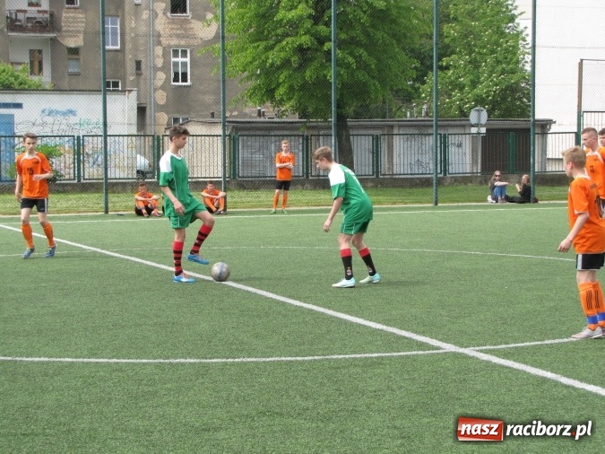 Zdjęcie w galerii na portalu naszraciborz.pl: Piłkarze Gimnazjum nr 1 najlepsi w powiecie wiadomości z regionu