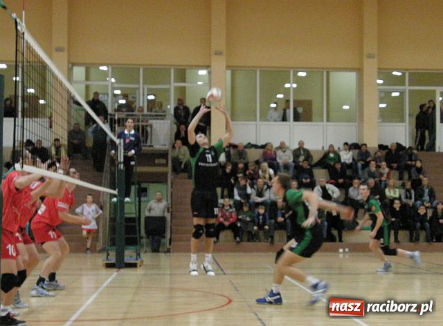 Zdjęcie w galerii na portalu naszraciborz.pl: Trzy punkty AZS-u Rafako Racibórz wiadomości z regionu