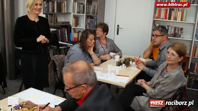 Zdjęcie w galerii na portalu naszraciborz.pl: Rozwijamy skrzydła Polski lokalnej - debata w raciborskiej bibliotece wiadomości z regionu