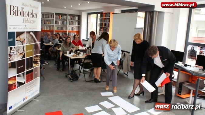 Zdjęcie w galerii na portalu naszraciborz.pl: Rozwijamy skrzydła Polski lokalnej - debata w raciborskiej bibliotece wiadomości z regionu