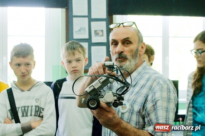 Zdjęcie w galerii na portalu naszraciborz.pl: Piknik naukowy z okazji Dni Otwartych G5 wiadomości z regionu