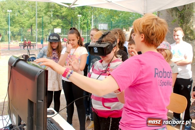 Zdjęcie w galerii na portalu naszraciborz.pl: Piknik naukowy z okazji Dni Otwartych G5 wiadomości z regionu