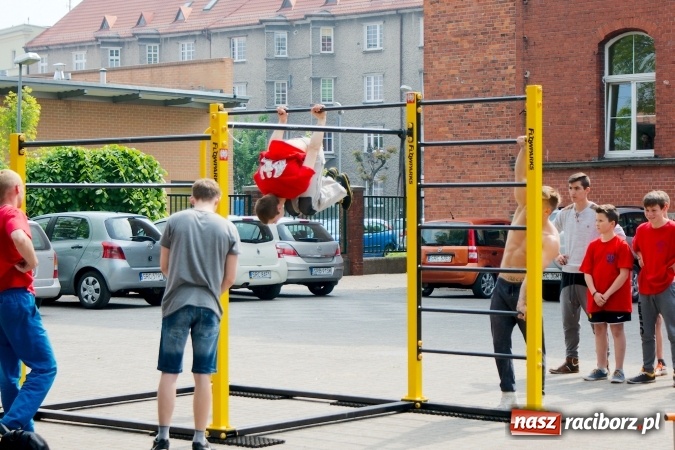 Zdjęcie w galerii na portalu naszraciborz.pl: Piknik naukowy z okazji Dni Otwartych G5 wiadomości z regionu