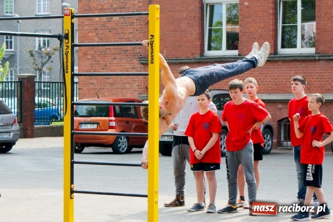 Zdjęcie w galerii na portalu naszraciborz.pl: Piknik naukowy z okazji Dni Otwartych G5 wiadomości z regionu