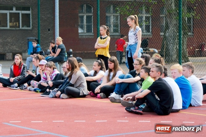 Zdjęcie w galerii na portalu naszraciborz.pl: Piknik naukowy z okazji Dni Otwartych G5 wiadomości z regionu