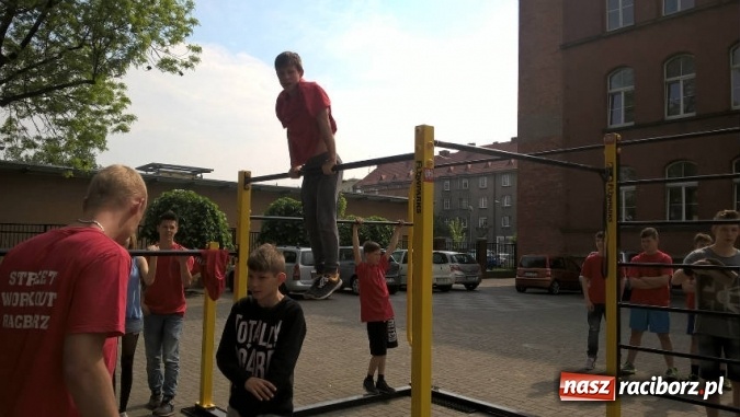 Zdjęcie w galerii na portalu naszraciborz.pl: Piknik naukowy z okazji Dni Otwartych G5 wiadomości z regionu