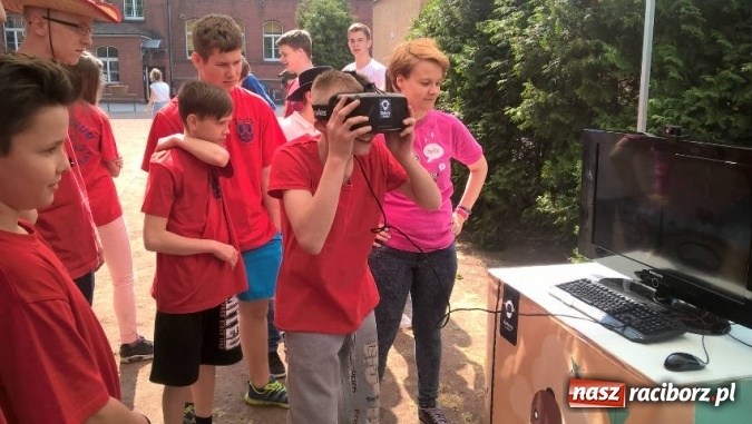 Zdjęcie w galerii na portalu naszraciborz.pl: Piknik naukowy z okazji Dni Otwartych G5 wiadomości z regionu