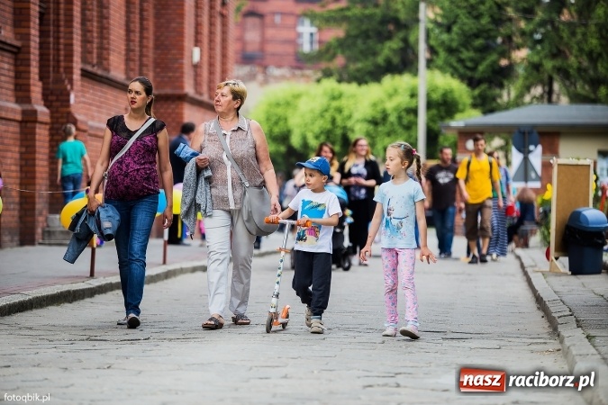 Zdjęcie w galerii na portalu naszraciborz.pl: Moc atrakcji na Integracyjnym Pikniku Rodzinnym wiadomości z regionu