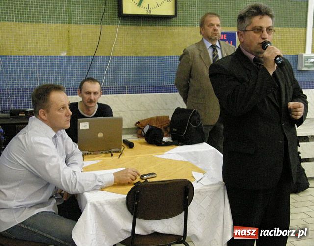 Zdjęcie w galerii na portalu naszraciborz.pl: Młodzi pływacy walczyli o medale wiadomości z regionu