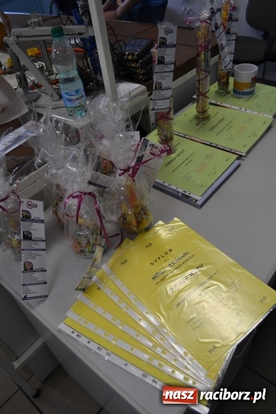 Zdjęcie w galerii na portalu naszraciborz.pl: Chemia wody atrakcyjna dla gimnazjalist&oacute;w wiadomości z regionu