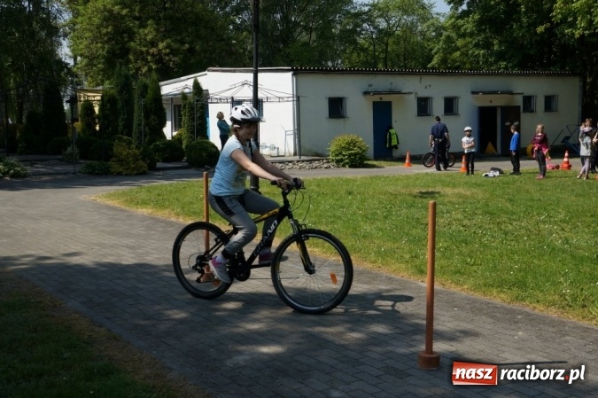 Zdjęcie w galerii na portalu naszraciborz.pl: Młodzi raciborzanie zdawali wczoraj na kartę rowerową wiadomości z regionu